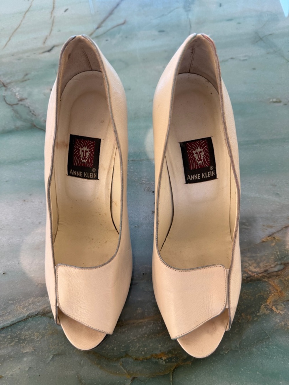 Vintage Anne Klein Women's Ivory Leather Stiletto Peep Toe Heels Solid Size 6M
